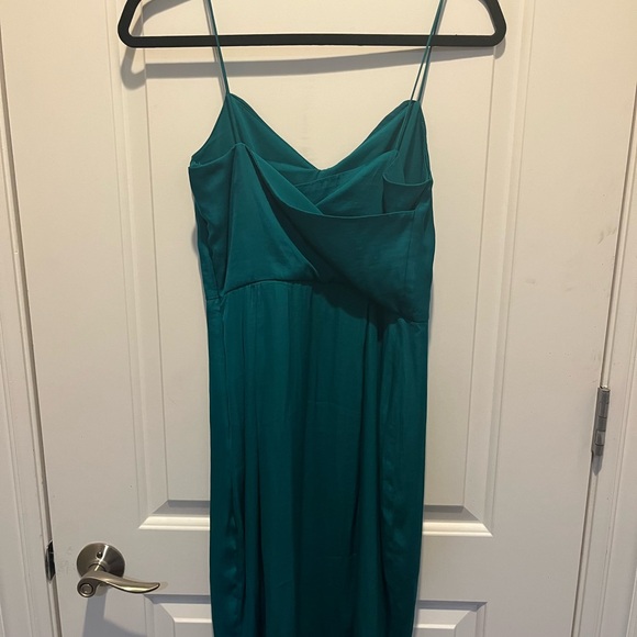 Banana Republic emerald wrap silky dress - Picture 6 of 9